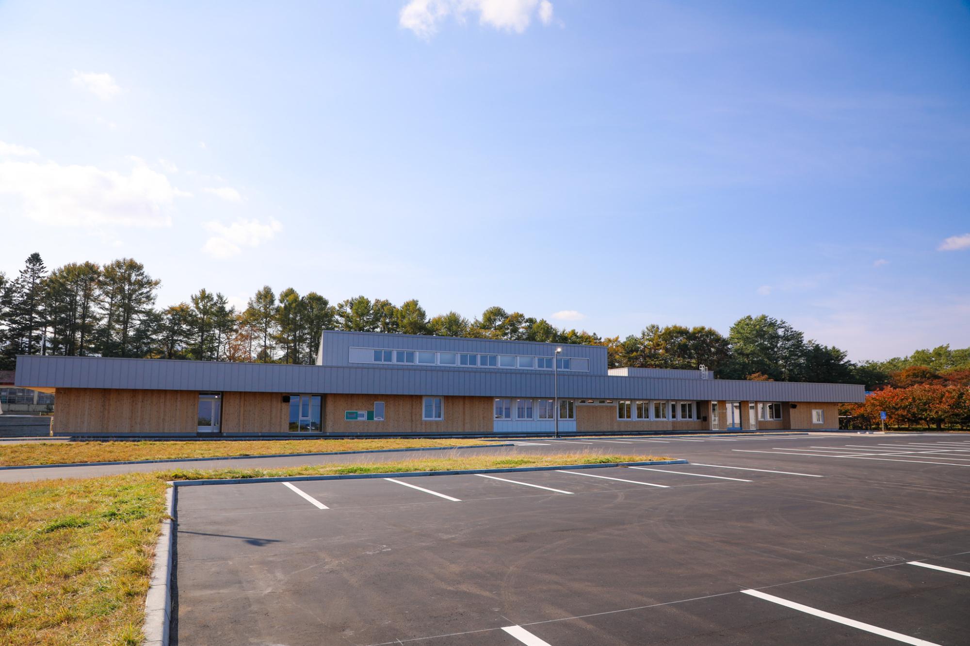 保育所正面全体の様子